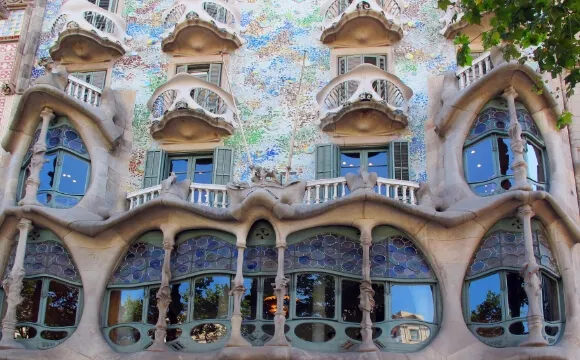 Antoni Gaudí ehitised Barcelonas - ReisiGuru.ee
