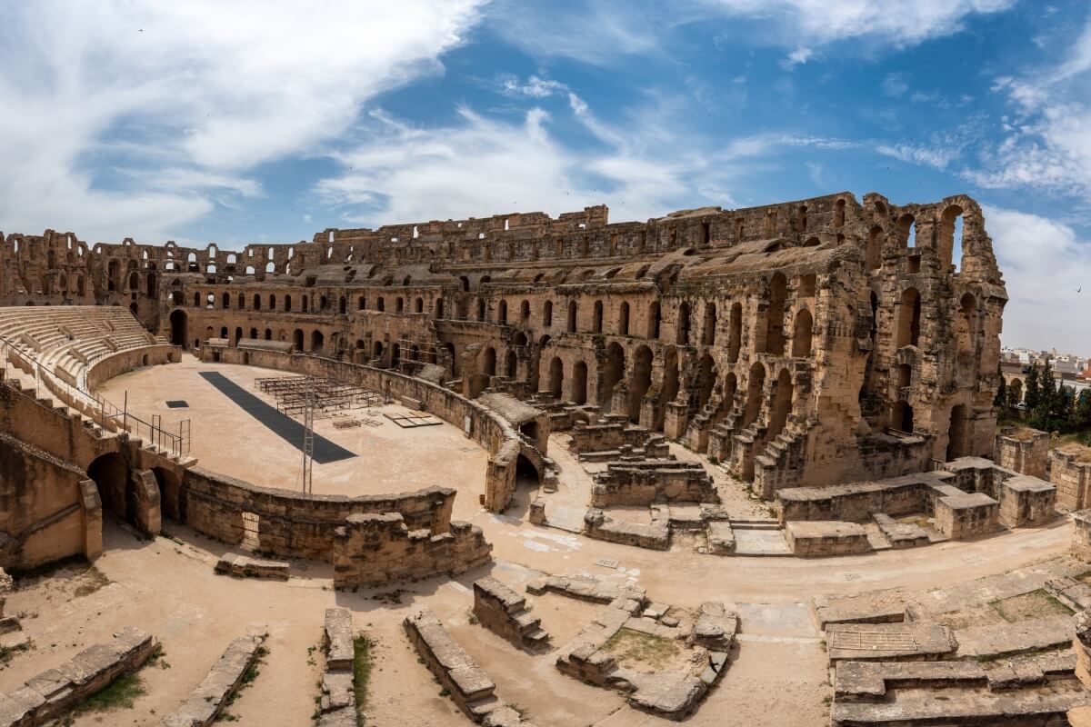Kas teadsid, et Aafrika suurima antiikse amfiteatri varemed asuvad... - ReisiGuru.ee